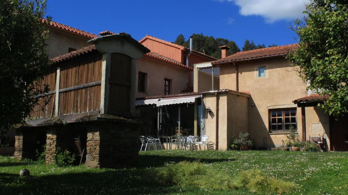 منزل الضيف مينيو  في Casa Pousadoira المظهر الخارجي الصورة